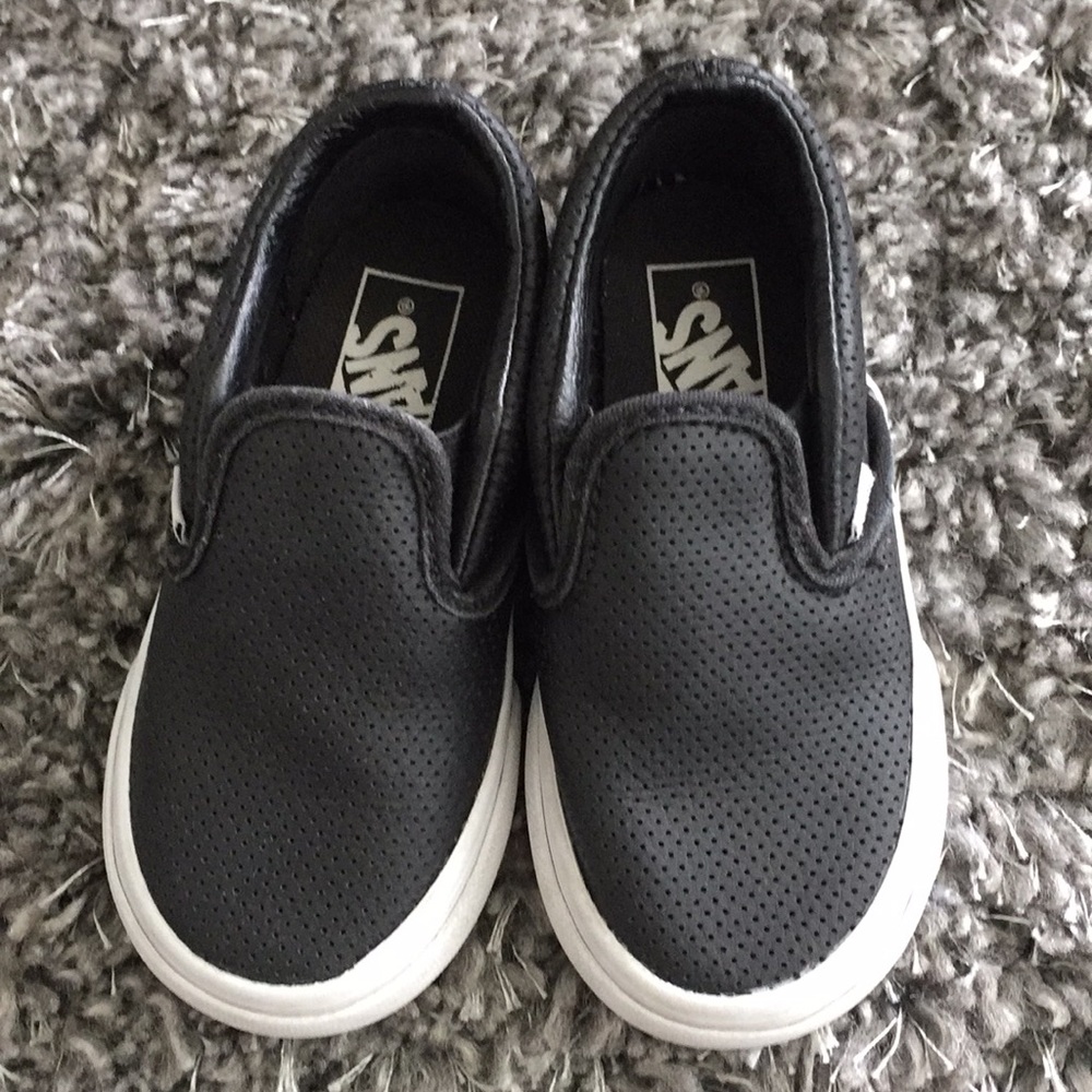 Toddler black Vans
